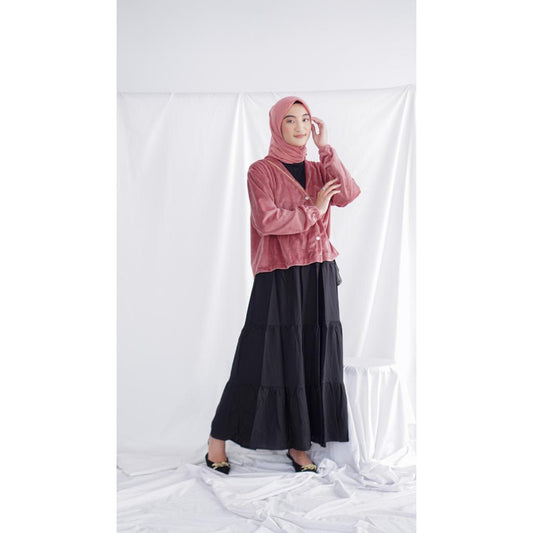 Suede Crop Outer By Syamaita