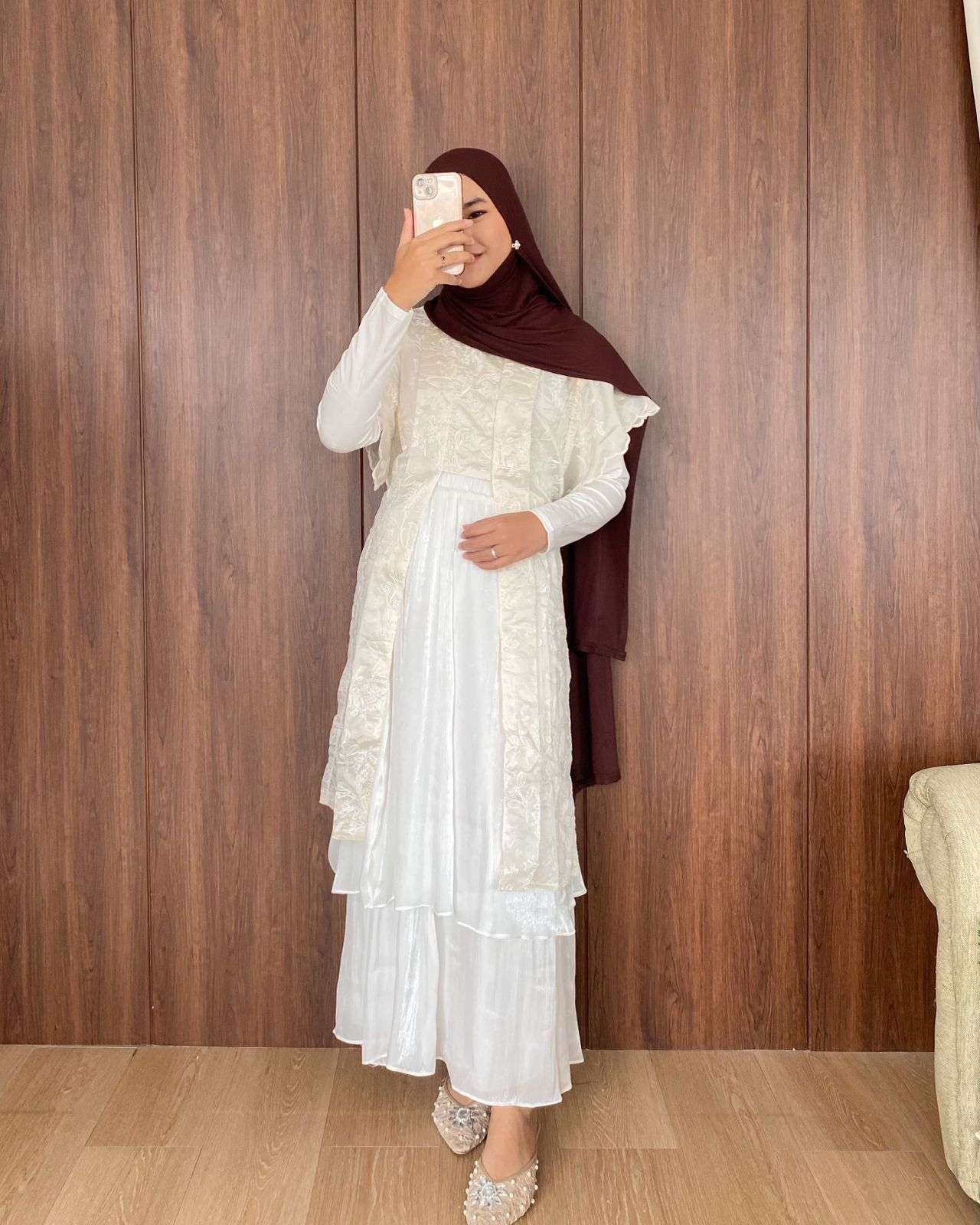 Amber Vest Papersilk Timeless Eye Catching Bordir